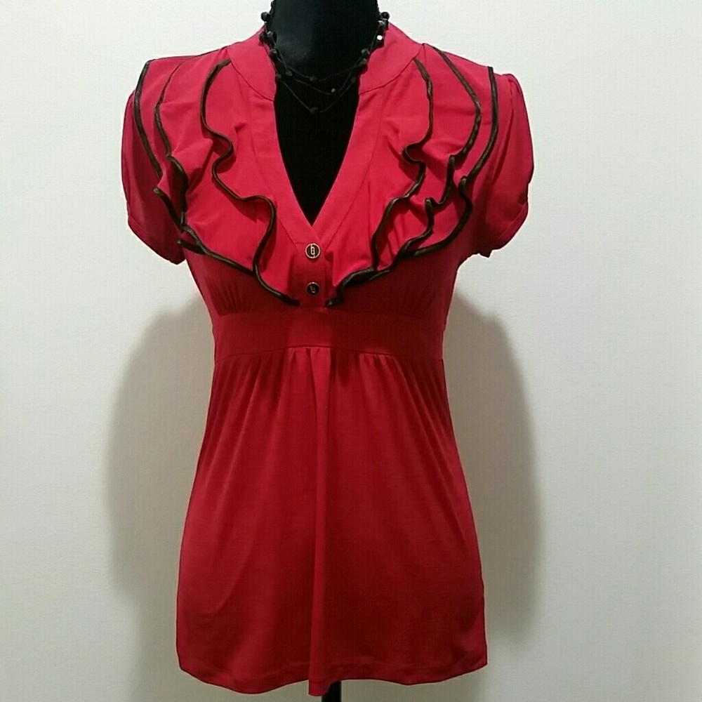 🛍 Short Sleeve Ruffle Blouse